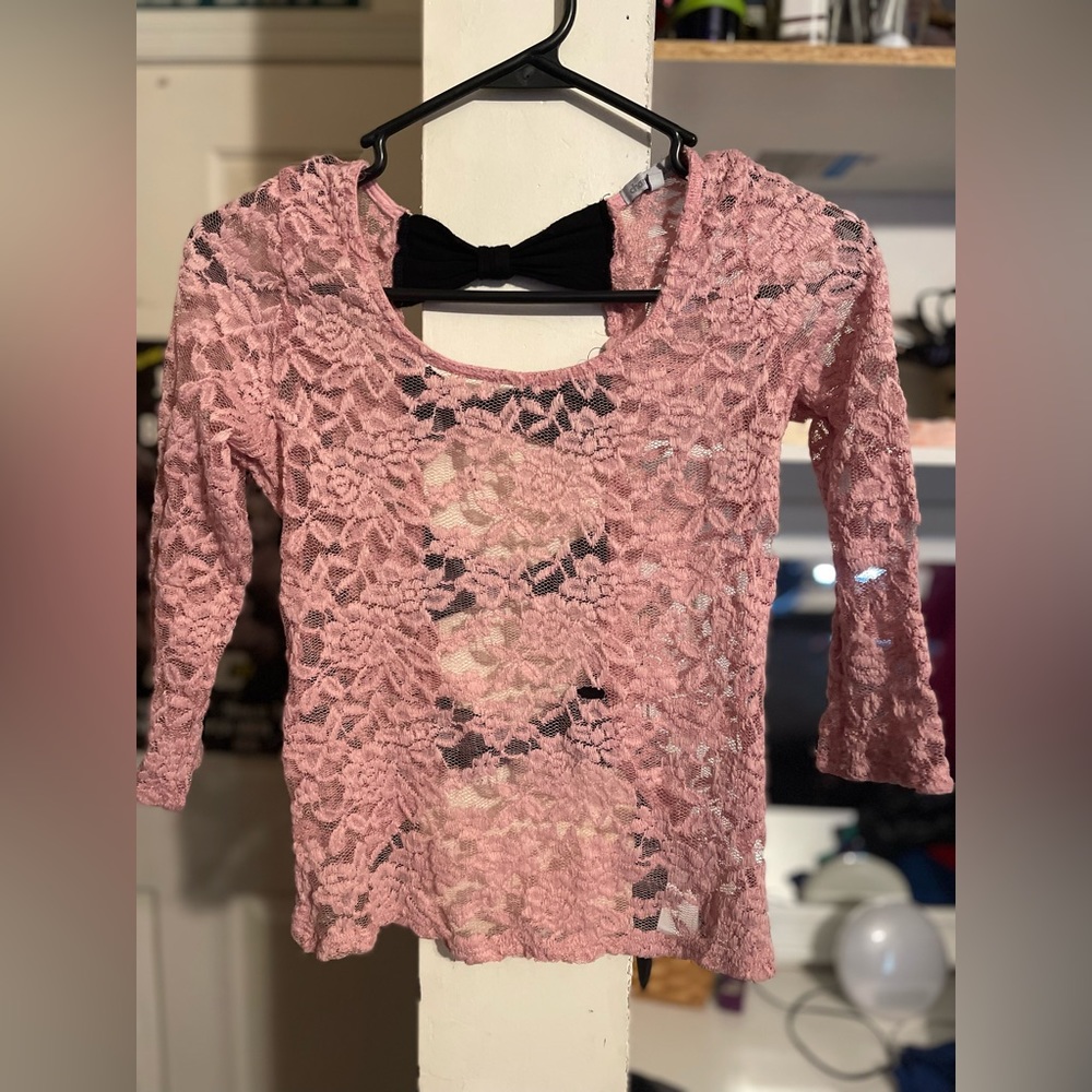 pink lace cut out back 3/4 short.  XS